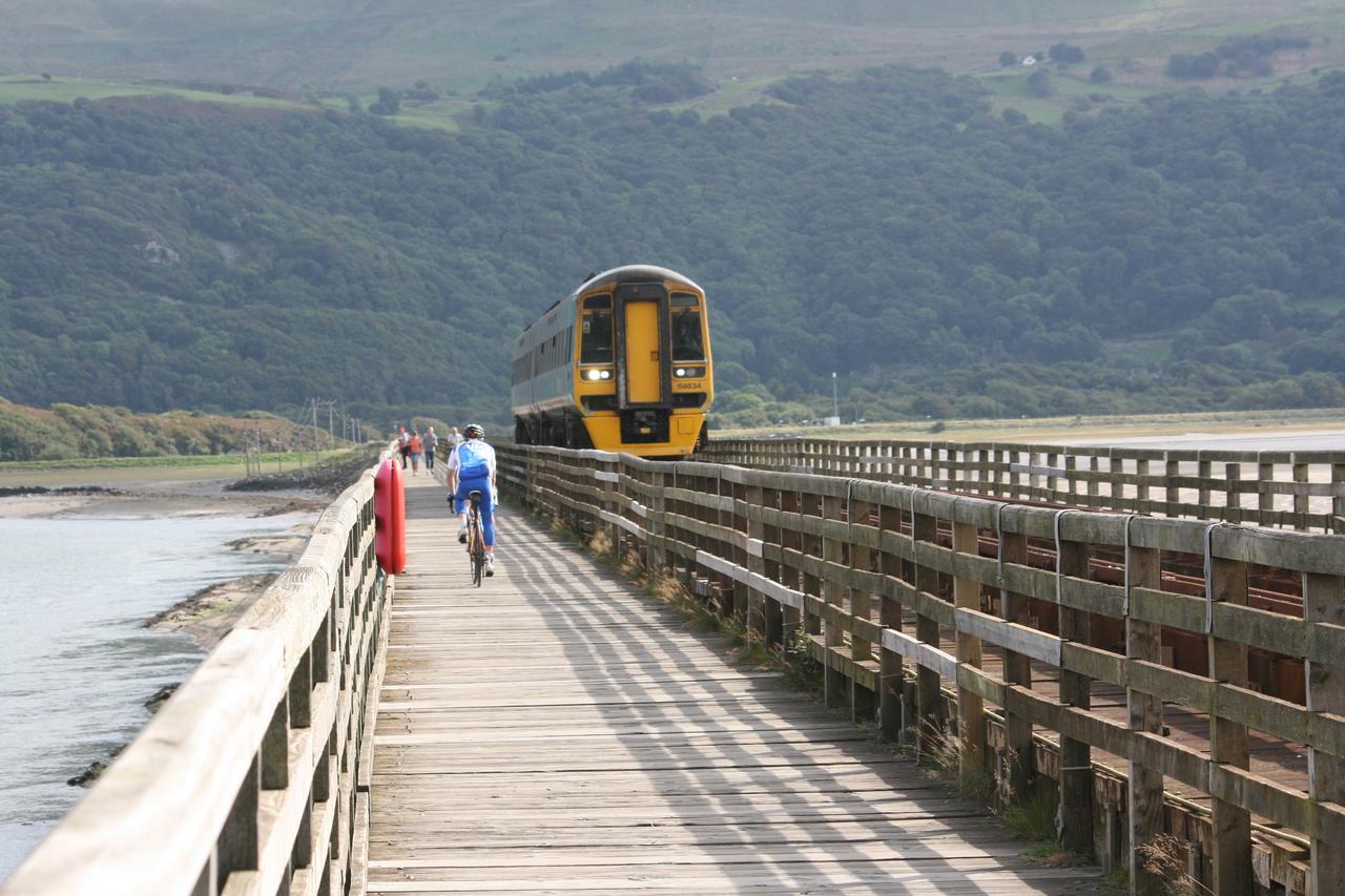 Oceandrive Bed & Breakfast Barmouth Exterior photo